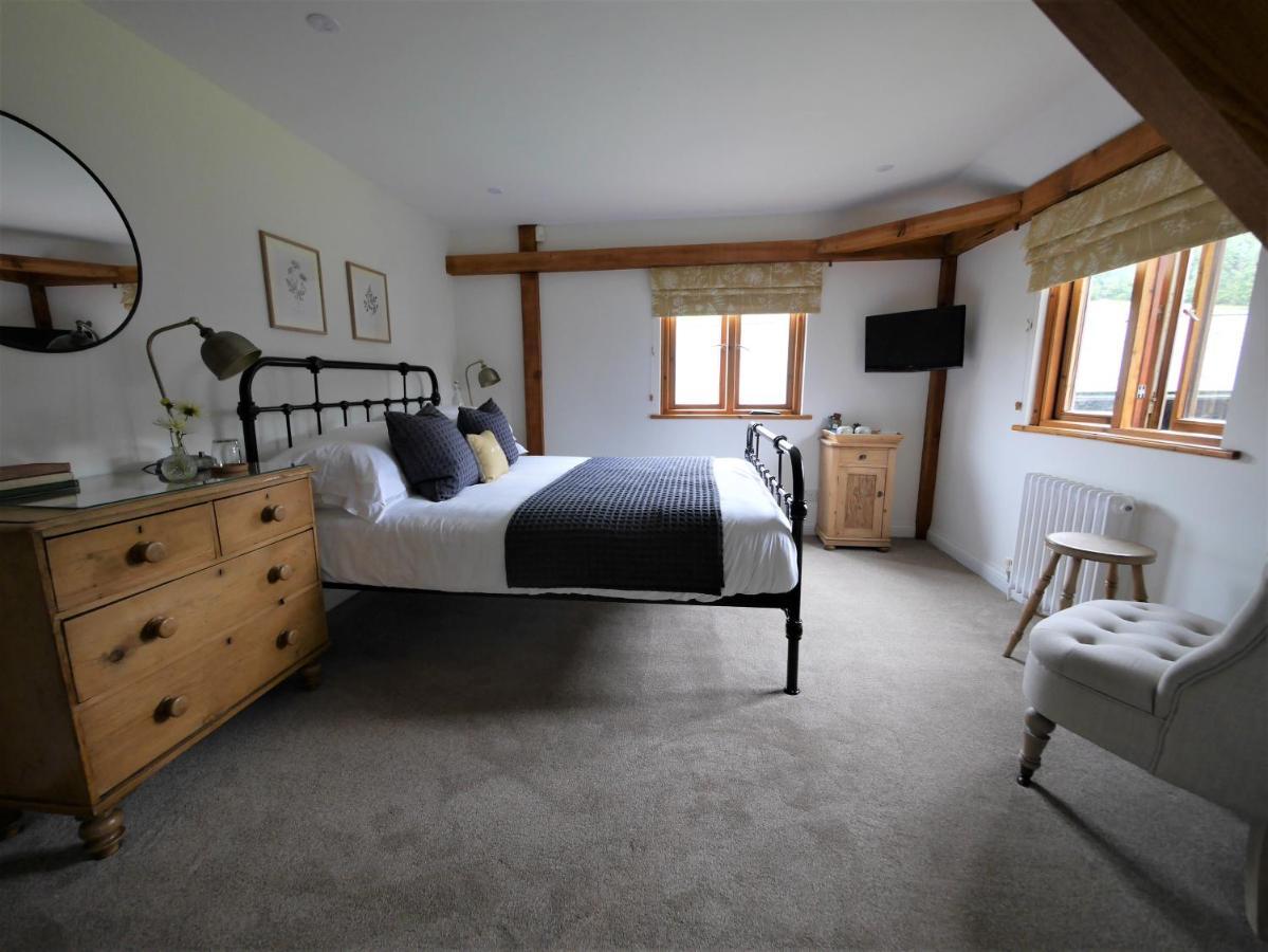 North Downs Barn Bed & Breakfast Rochester  Bagian luar foto