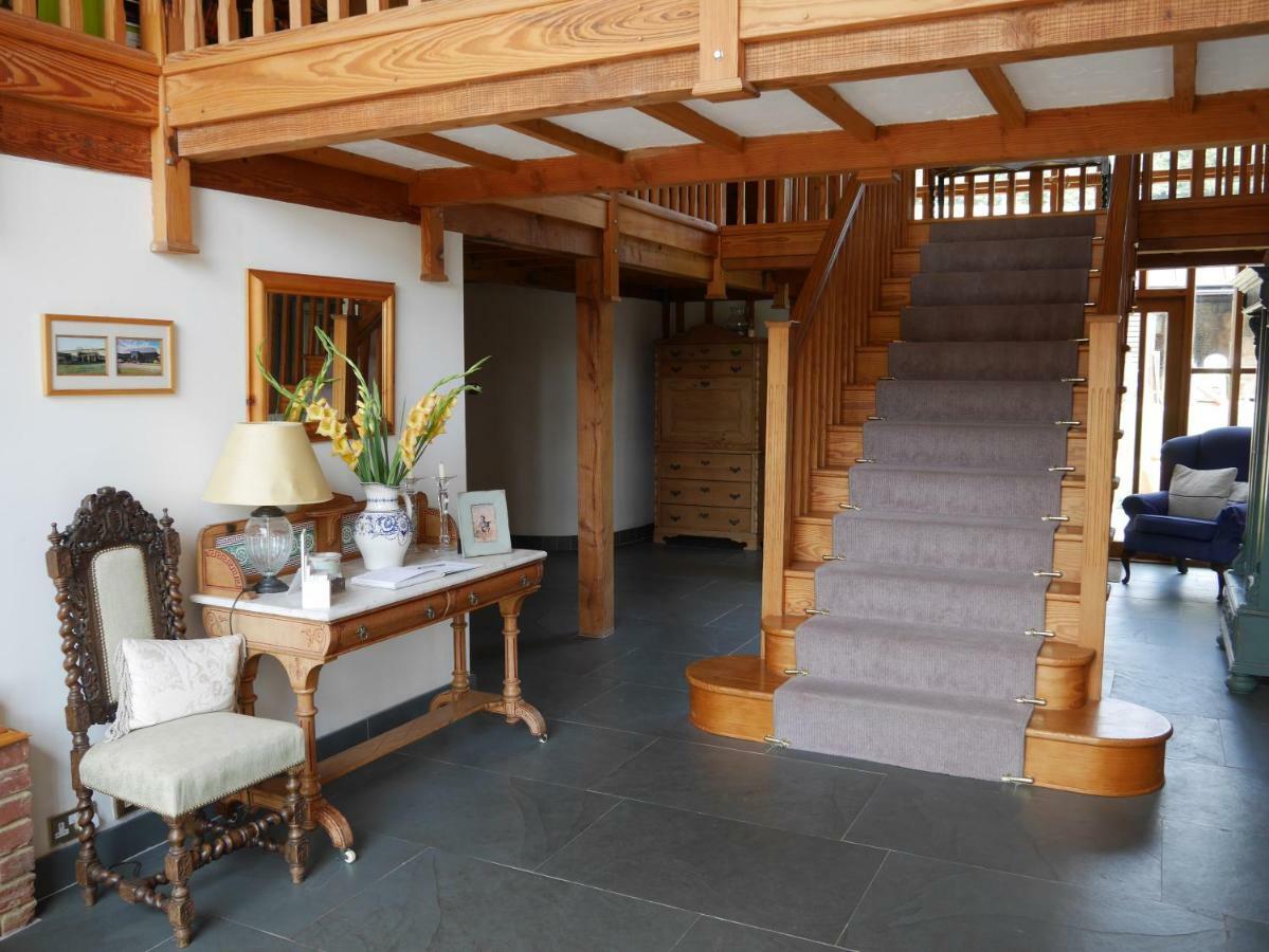 North Downs Barn Bed & Breakfast Rochester  Bagian luar foto