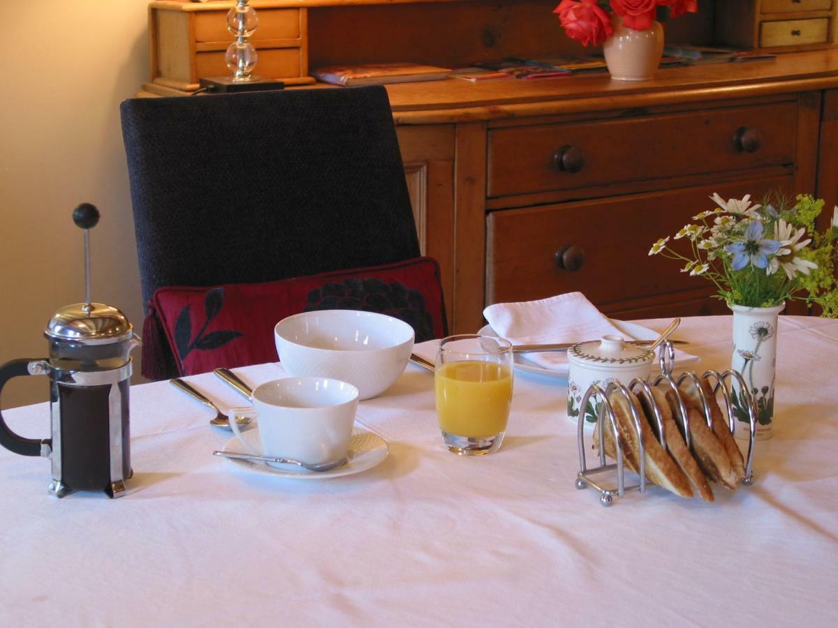 North Downs Barn Bed & Breakfast Rochester  Bagian luar foto